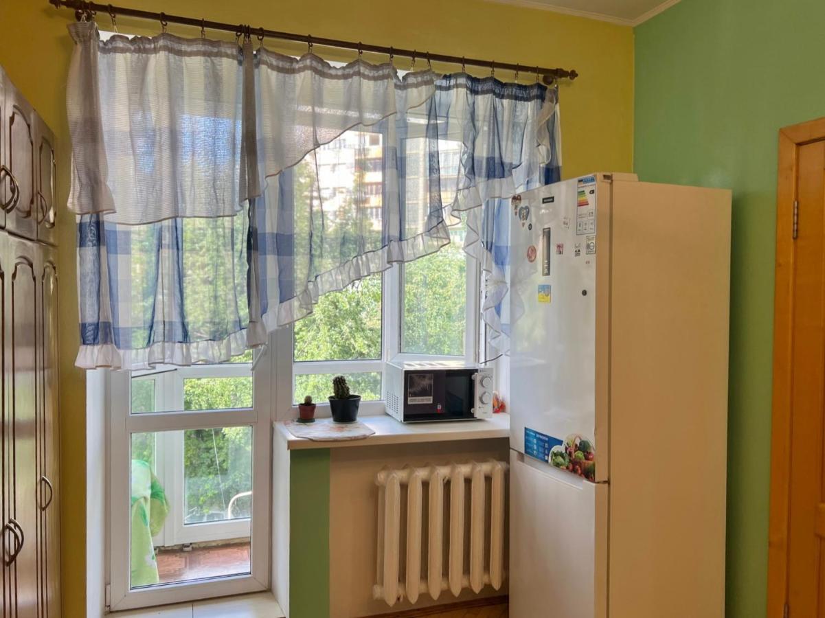 Pechersky Hostel Kyiv Exterior photo